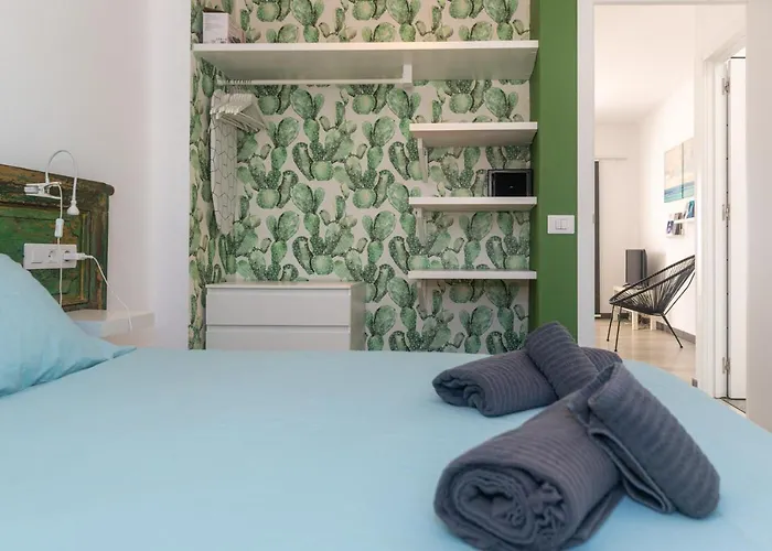 Panelos A2 A3 Puerto del Carmen (Lanzarote)